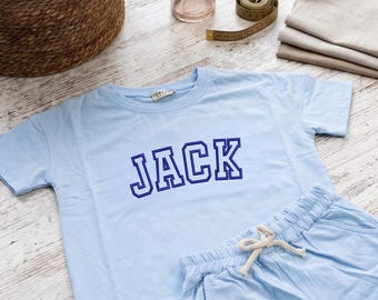 T-shirt personalizzata con nome ricamato, regalo per bambini, set estivo coordinato per neonati e bambini piccoli, regalo per bambino o bambina, set di pantaloncini personalizzati per bambini