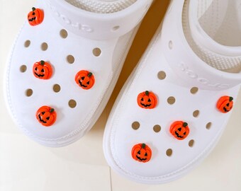 Set Di Charms Autunnali Per Scarpe (Clog) - 6 Pezzi Con Zucca, Ghianda, Foglia - Multicolore