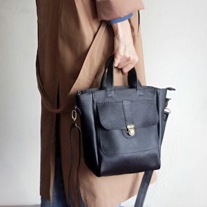 Schwarze minimalistische Leder-Einkaufstasche, Hobo-Umhängetasche, Damen-Lederhandtasche, Schultertasche, schwarze kleine Ledertasche mit oberem Griff, Umhängetasche