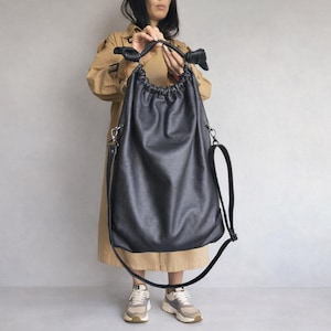 Stor läderväska med topphandtag, oversized clutchväska, extra stor svart clutchväska, enorm axelväska, dragkedjaväska, lädersnöreväska