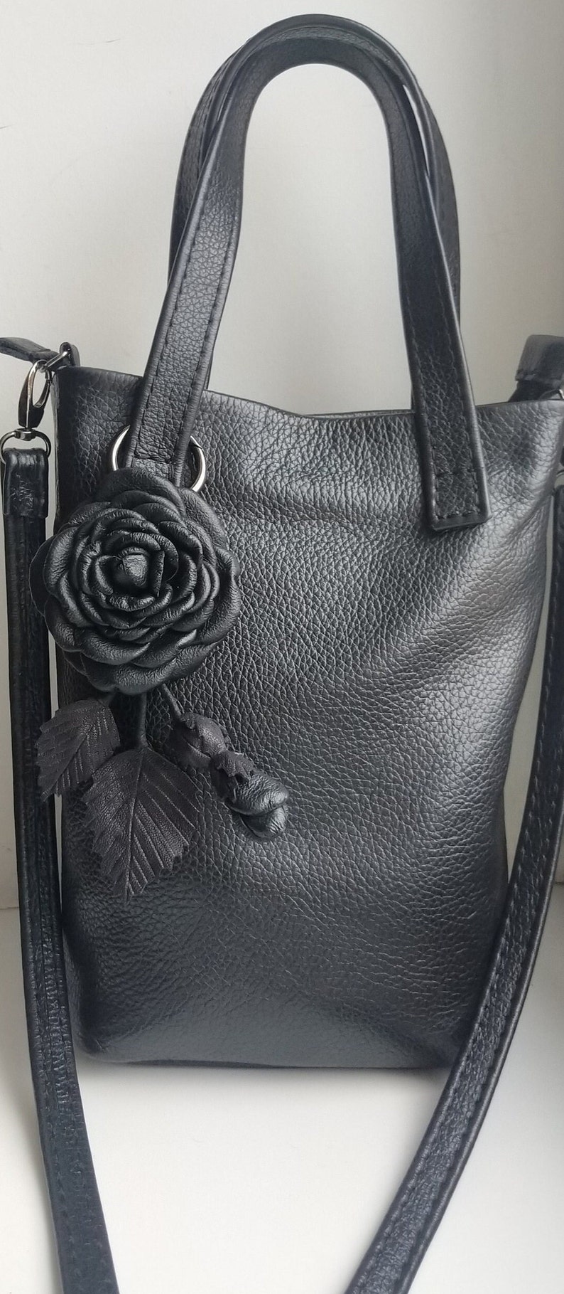 Black leather rosehip flower, Keychain with roses,Black Leather Purse Charm ,Black Rose Leather Flower Keychain Bag Charm, gift for her zdjęcie 8