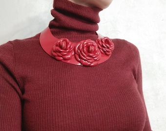 Lacquered rose necklace, women's jewelry with burgundy flowers, red necklace, rose bouquet, gift for her