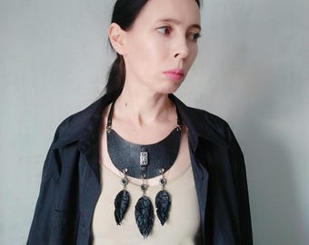 Oriental necklace with feathers,Leather Statement Necklace,Aesthetic Necklace,Bib Necklace for Women,Modern black Necklace,boho jewelry