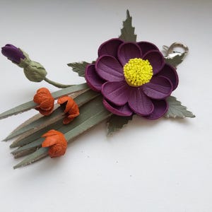 Lila Leder Blume Schlüsselanhänger, Orange, Lila Feldblume,Geldbeutel Charme,echt Leder Blume Taschenanhänger,Handtaschenanhänger,Geldbeutel Charme