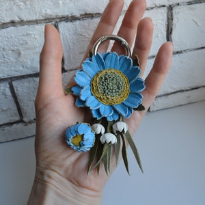 Blue Daisy Genuine Leather Flower Bag Charm and bells,Handbag Charm,Purse Charms leather,Leather Keychain with Chamomile,Leather Purse Charm