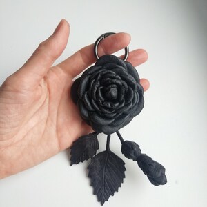 Black leather rosehip flower, Keychain with roses,Black Leather Purse Charm ,Black Rose Leather Flower Keychain Bag Charm, gift for her zdjęcie 2