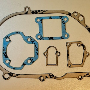 Kit pochette 6 joints adaptables Yamaha Chappy LB50 13F et 1F1 livraison offerte en Europe