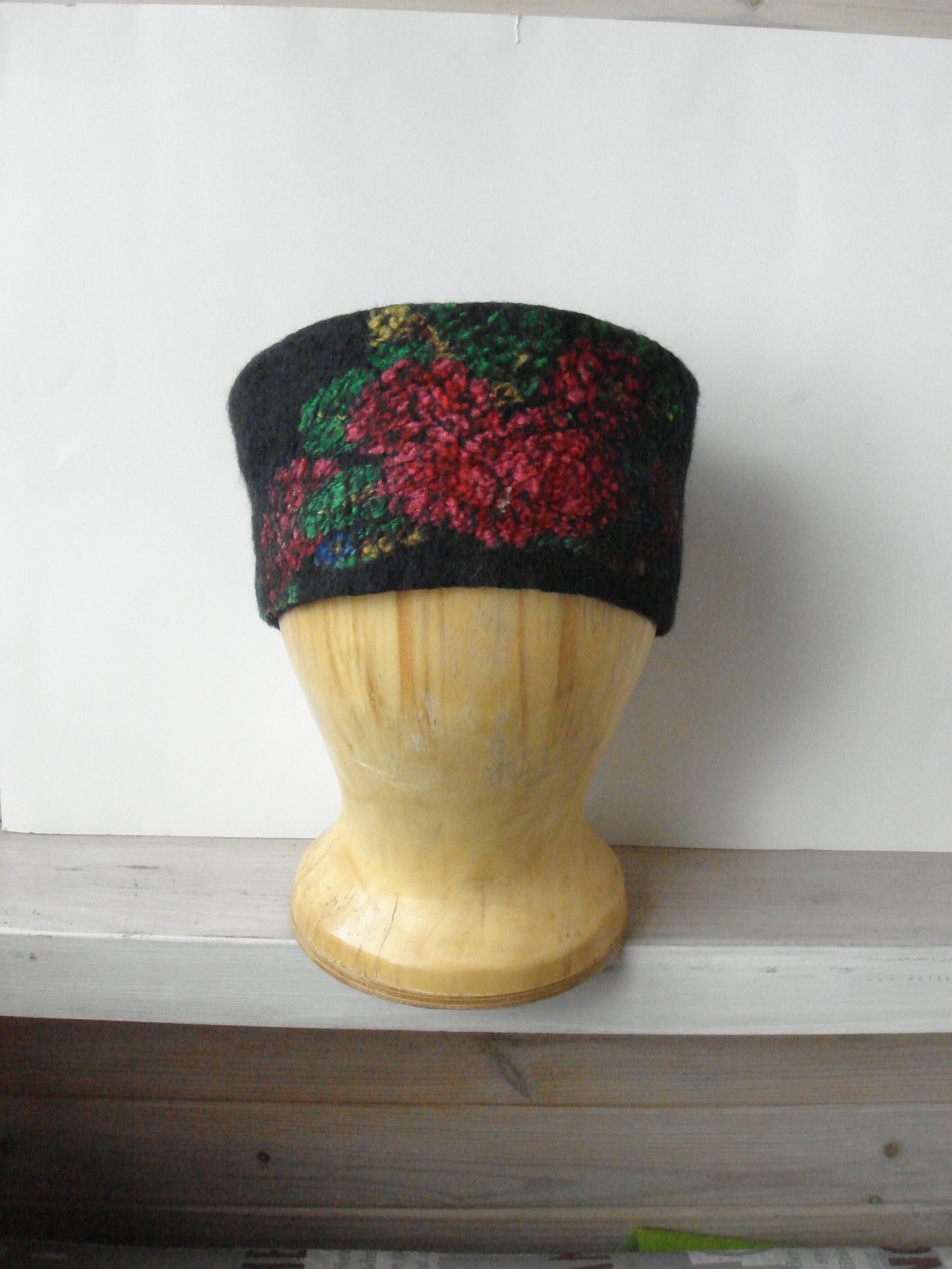 FELTED WOOL BLACK HAT LIGHTWEIGHT WITH BIG FLOWER August Accessories Fine Millinery Black Wool Felt Wide Brim  main image 3