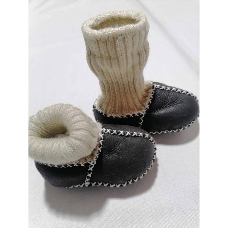 Leather Moccasins, Baby Booties, Baby Moccasins, Infant Booties, Crochet Baby Booties, Baby Slippers, Lambskin Shoes For Babies and Toddlers Black