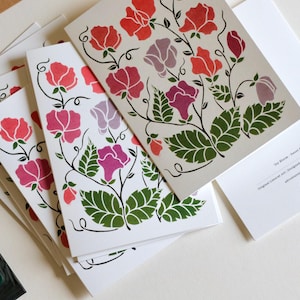 Cartes Linogravure Joy Bloom Pois de senteur | Lot de 8 cartes pour lettres et enveloppes, fleurs du jardin des cottages, pois de senteur, papeterie, fleurs délicates