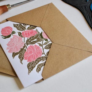 Impression d'art linogravure pivoines | Belle carte de fleurs de pivoine / carte de voeux florale romantique vintage / pivoine, pivoine | Une seule carte et une enveloppe