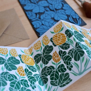 Carte de voeux trèfle irlandais trèfle - carte de style concertina unique avec enveloppe / oeuvre d'art linogravure / fleur nationale d'Irlande - carte Mini A7