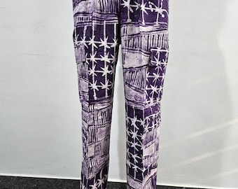 Conjunto de camisa y pantalón africano Adire para hombre: ropa de algodón teñida con la técnica tie-dye.