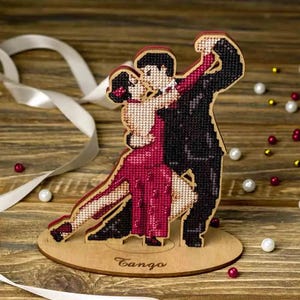 Tango-par korsstygnskit, pärlbesatt dansfigur på perforerat trä