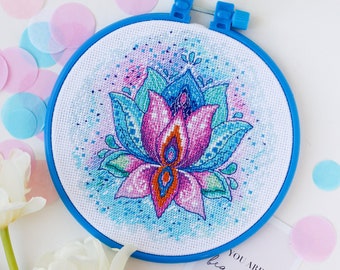 Lotus Kreuzstichpackung, Madnala Yoga x-Stich Stickmuster im Stickrahmen, florales Stickmuster