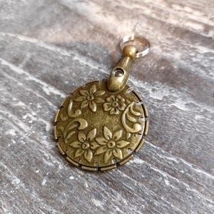 Thread cutter tool for your Victorian inspired chatelaine