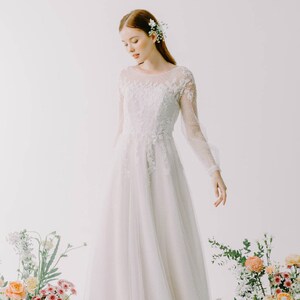 long sleeve Lace wedding dress in a-line form and open back  civil wedding standesamt kleid