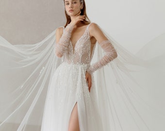 Luxurious V-neck wedding dress with removable long cape open back (Engagement / Pre-wedding / celestial)