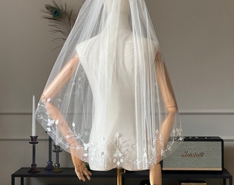 Short Bridal Veil Wedding Embroidered Ivory Off White Soft Tulle Simple wedding veil with flower