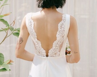 Backless simple wedding dress with A-line skirt and Boat neck , V Back decorated with Lace (Engagement / Pre-wedding / celestial) - June