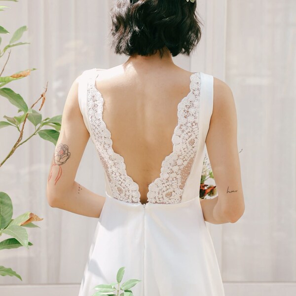 Backless simple wedding dress with A-line skirt and Boat neck , V Back decorated with Lace (Engagement / Pre-wedding / celestial) - June