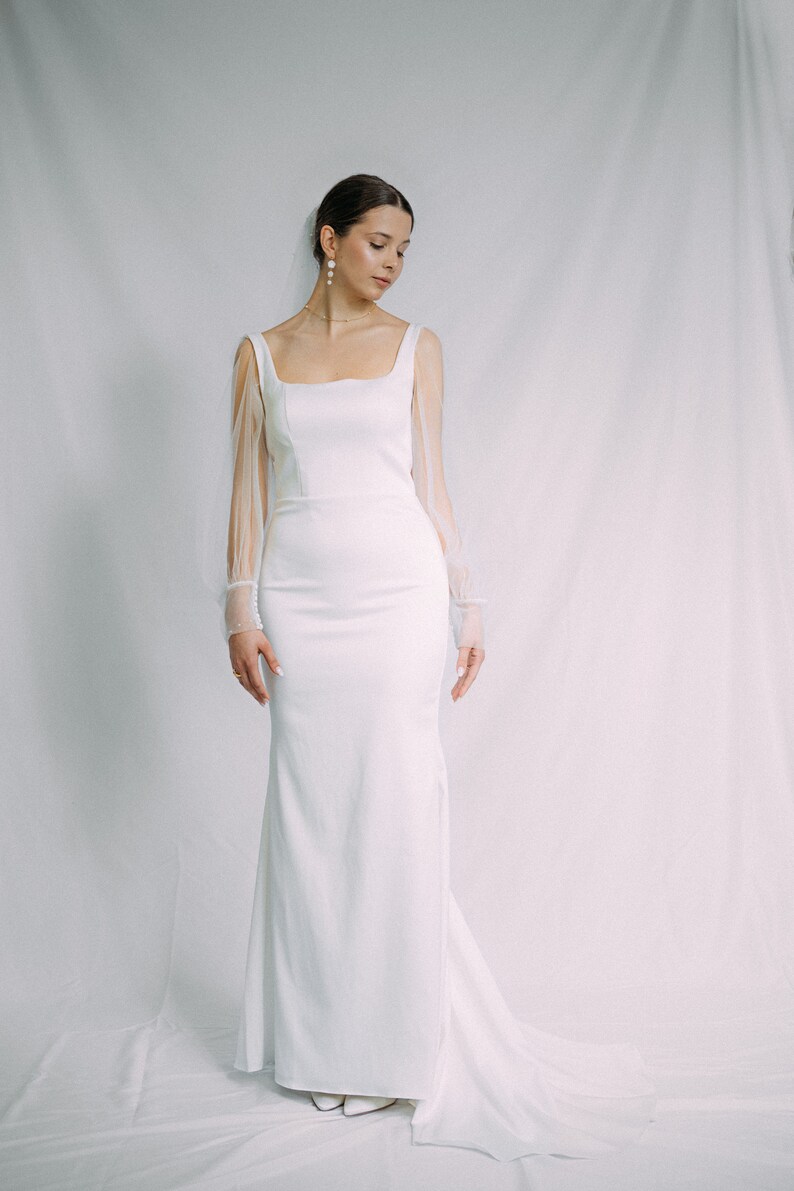 Robe de mariée sirène June satin extensible encolure carrée