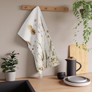 Autumn Wildflower Kitchen Towel: Vintage Floral Fall Decor