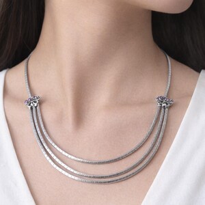 Vintage 60er Jahre Collier dreireihig mit je zwei Blüten mit Rubine Zirkonia 800 Silber