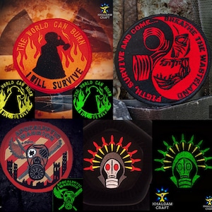 Può includere: Set di nove toppe ricamate con motivi di maschere antigas e temi apocalittici. Le toppe sono circolari e presentano vari colori, tra cui rosso, nero, verde e giallo. Le toppe hanno testo che recita "The World Can Burn, I Will Survive", "Fight, Survive and Come", "Breathe the Wasteland", e "Apocalyptic Warrior".