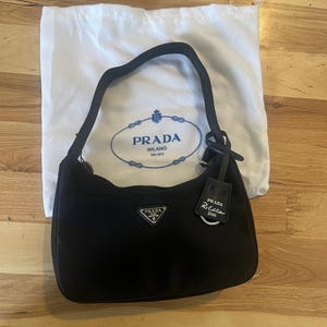 Mini-sac Re-Nylon Prada Re-Edition 2000.  Nouveau