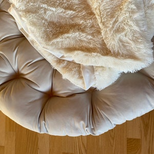 Large floor cushion with shaggy pillowcase Tailormade Round pouf Cozy floor pillow reading corner Fluffy Many sizes and colors zdjęcie 8