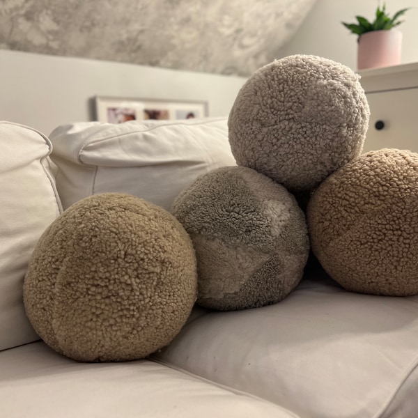 Ball pillow made of natural sheepskin | Curly Merino Sheepskin | Sheep wool | Teddy Ball Cushion | Boucle throw pillow | Boucle Ball  |