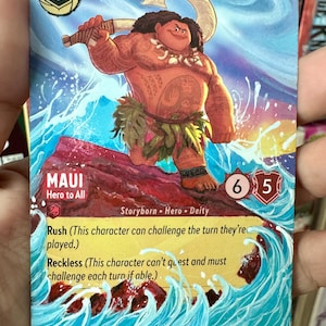 Made to Order Disney Lorcana Karte Veränderte Kunst - Maui Heldin von All l TKG Karte Alter - Einzigartiges Geschenk für Vaiana Fans