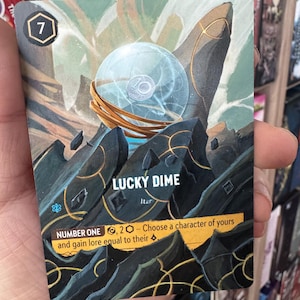 Arte alterada do cartão Lorcana - Lucky Dime Into the Inklands Cartão de safira lendário - TCG Card Alter Cartão pintado único