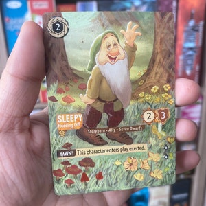 Disney Lorcana Card Altered Art Sleepy Seven Dwarves art alter l TCG Card Alter - unieke geschilderde kaart Disney Lorcana cadeau