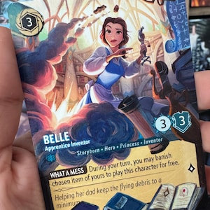 Arte alterada de cartão Lorcana - Belle Apprentice Inventor - TCG Card Alter Cartão pintado único