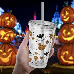Vaso de Halloween espeluznante y no tan aterrador con pajita de 473 ml. Fantasmas adorables, truco o trato, estética otoñal, vaso de plástico reutilizable.