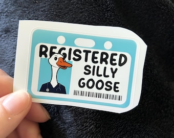 登録済みのSilly Goose Nurseステッカー、面白い看護ユーモア防水ビニールバッジ、コーヒーラップトップデカール