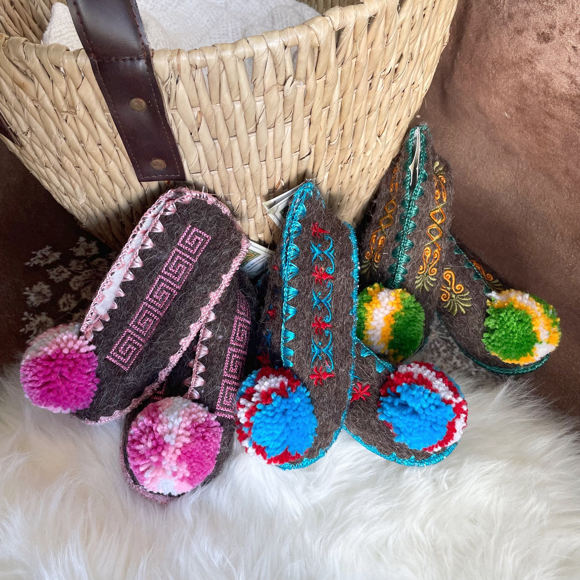 Kids wool slippers - cozy handmade house shoes for children, warm…