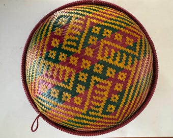 Cesta de bambú tejida a mano (Loma) de Bután