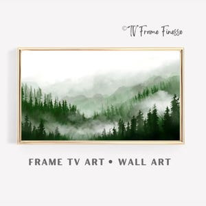 Arte para TV Samsung Frame com pinheiros, download digital de montanhas enevoadas, papel de parede de floresta para desktop, arte de parede com paisagem natural em tons neutros.