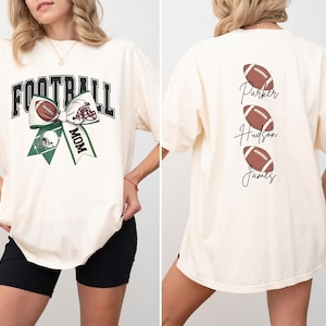 Benutzerdefinierte Fußball Mama Shirt Fußball Mama Shirt Mama Fußball Coquette Shirt Fußballspieltag Shirt Fußball Bogen Shirt Fußball Geschenk für Mama