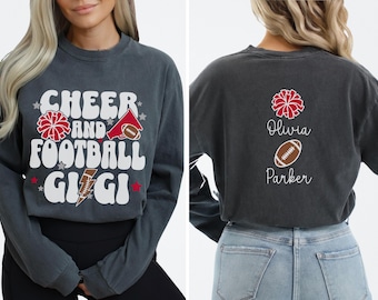 Benutzerdefinierte Beifall und Fußball Gigi Langarmshirt Komfortfarben Personalisiertes Oma Spieltag Top Geschenk für Cheerleader Gigi Fußballgroßmutter