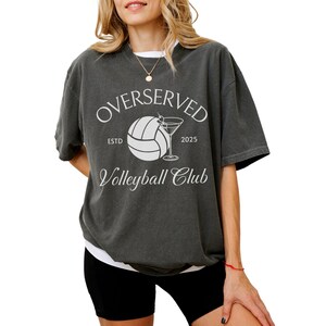 Camiseta de voleibol personalizada Camiseta del día del juego de voleibol Camiseta de mamá de voleibol Camiseta del club social de voleibol Camiseta divertida de voleibol Regalo de voleibol