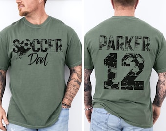 Camiseta de papá futbolista, camiseta de fútbol vintage, camiseta personalizada de papá futbolista con nombre y número de jugador, regalo para papá futbolista, camiseta para el día del partido de fútbol