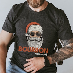 Jul Bourbon-skjorta Herrdrickande T-shirt Ful jul-T-shirt Rolig jultomteskjorta Whisky-T-shirt Joyful jultomte-skjorta Bourbonälskare Gåva