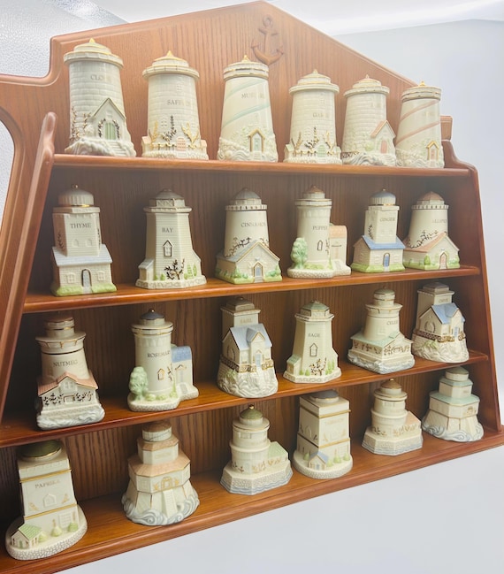 The Lenox Spice Village 24個セット 収納棚付 The Lenox Spice Village 24個セット 収納棚付