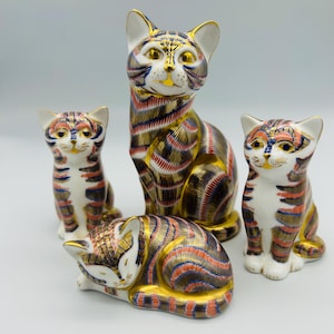 〈ギルド限定品〉ロイヤルクラウンダービー　キャット　ペーパーウェイト　猫　ネコ ロイヤル・クラウン・ダービー 猫のペーパーウェイト