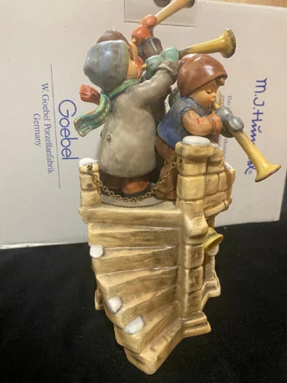Goebel Hummel フィギュア「FANFARE」# 1999 • 新品、オリジナル 