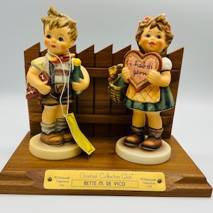 Hummel Valentine&#39;s Joy-beeldjesset: Goebel speciale editie, handgeschilderd porselein